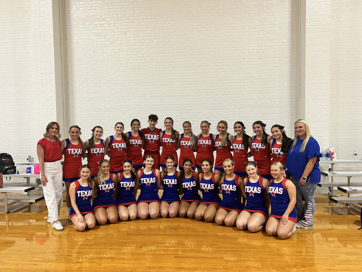 Nadira_King's tweet photo. Congrats to our TGCA All-Star cheerleaders as they cheered the TGCA  All-Star basketball team to a victory tonight!! Proud of these two CPHS cheerleaders! @CPHS_TWolves @LISDActivities @CoachQCPProud @LISD_AD @cedarparkcheer https://t.co/69Kt2d97Lo