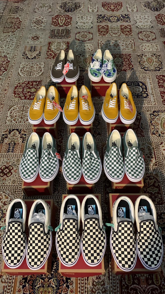 FadhlanRazali's tweet photo. Saya bukan jual Converse sahaja. Saya jual Adidas, Vans dan sebagainya. Semua Original 100% dan baru. Harga yang pasti di bawah retail. Berminat boleh follow ig @tokochuko. Cuci mata pun boleh, minta jasa baik anda semua untuk RT. Moga Allah membalas jasa anda. Terima kasih🙏🏻❤️ https://t.co/VKmbnbiW3d