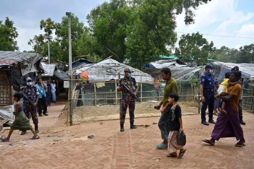 #Bangladesh authorities should end barriers to police, legal & medical assistance; protect #RohingyaRefugees from surging violence by armed groups and criminal gangs including murder, kidnapping, torture, rape and sexual assault, forced marriage @hrw hrw.org/news/2023/07/1…