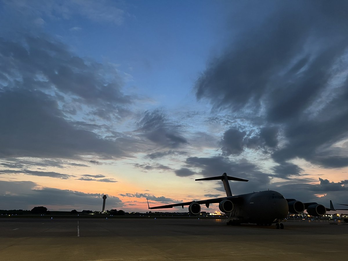 Sunset with 2 huge aircraft today @FlyHSV   #sunset #sunsetphotography #sunsetpictures #sunsetpics