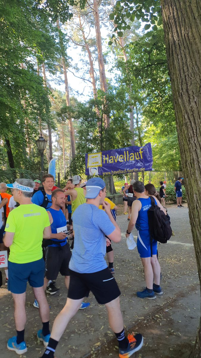 Am Wochende Stand der 32. Havelauf über 13,7 km auf dem Plan. 
War auch ein guter Test fuer das finale HM Trainig. Erstmals von einem weiteren @beget Hörer angesprochen
und damit versehentlich auf einer Mauerwegersatzläuferliste gelandet. #running #berlin #hsvel #läufercup