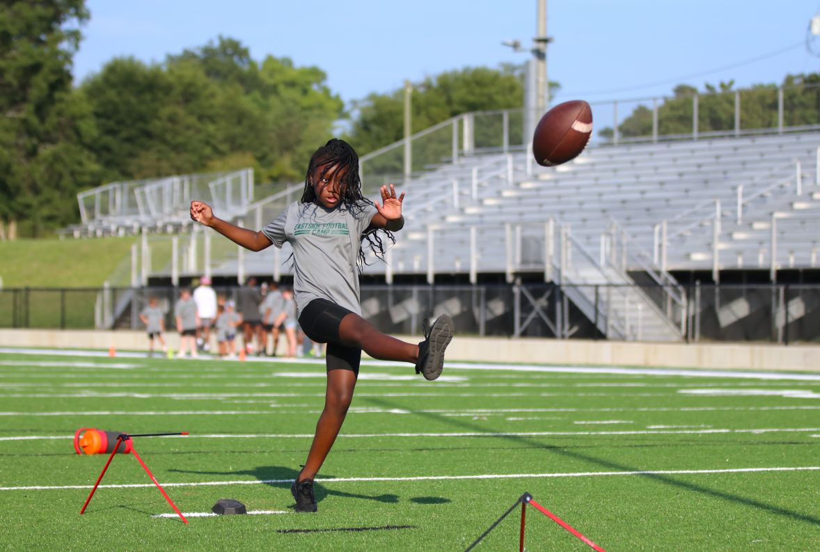 Photos 3 of the 2023 Eastside Youth Football Camp with alums <a href="/_jamane_/">Eric Stokes Jr</a> and <a href="/RankinsSheldon/">Sheldon Rankins</a> at Sharp Stadium. <a href="/EastsideFB/">Eastside Eagles Football</a> <a href="/EHS_Eagles/">Eastside High School</a> <a href="/CovNewsSports/">𝘾𝙊𝙑𝙉𝙀𝙒𝙎 𝙎𝙋𝙊𝙍𝙏𝙎</a> <a href="/PBHubb23/">Phillip B. Hubbard</a>