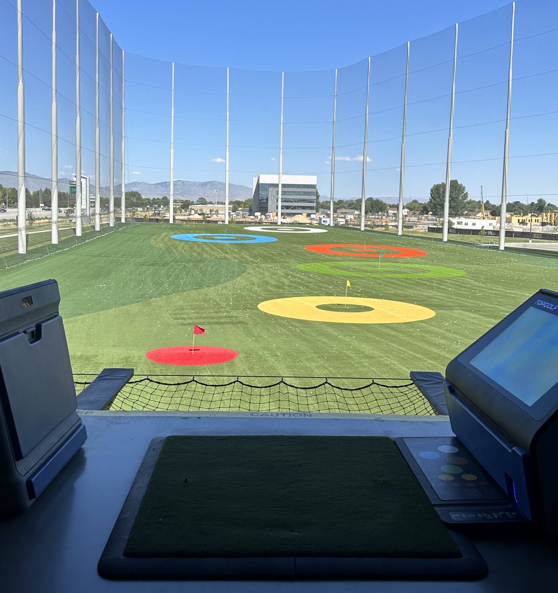 NightRuby_'s tweet photo. I tried TopGolf for the first time as a birthday activity. It was super fun and friendly competition with family! https://t.co/6VrhkvxfK3
