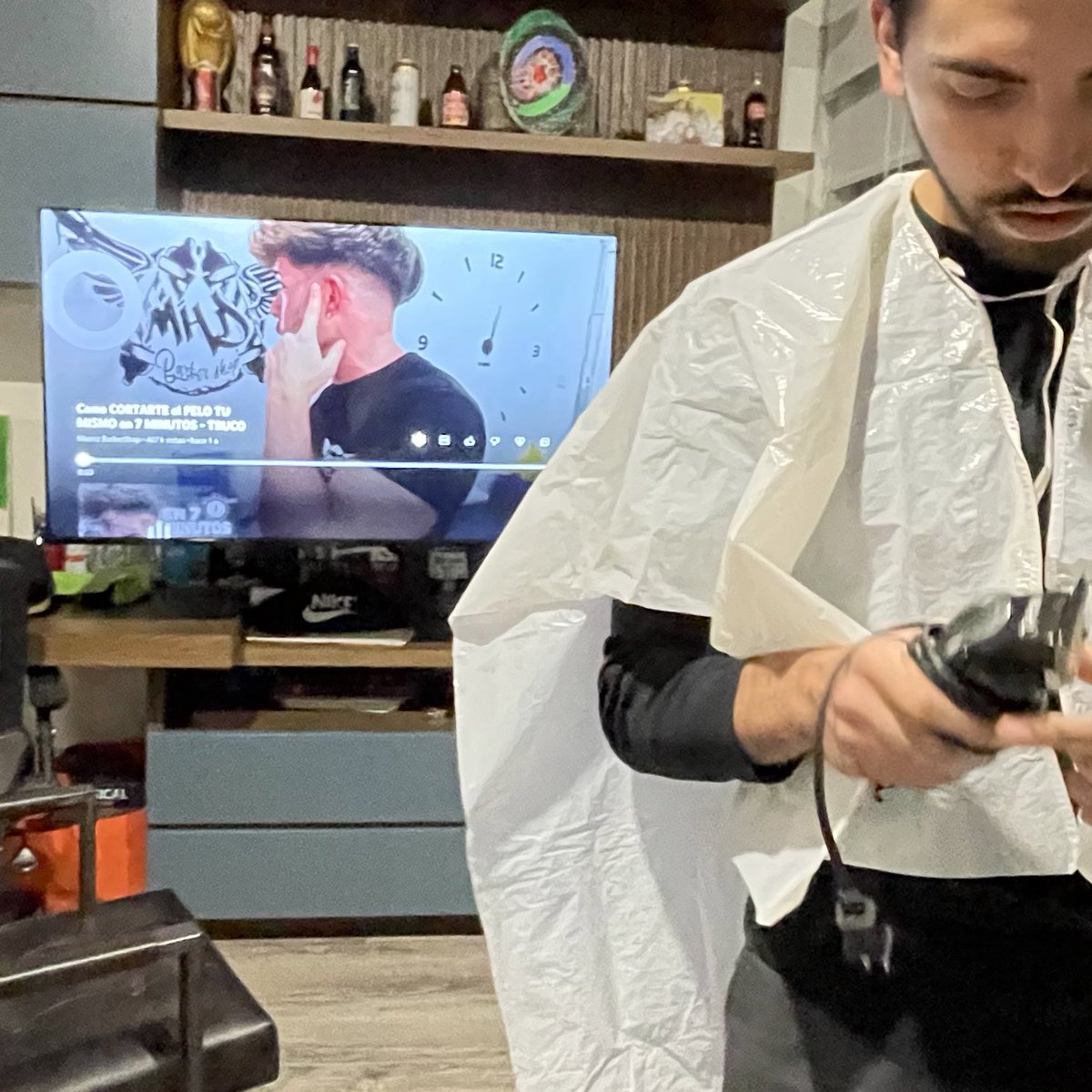 brentrrs's tweet photo. Soy capaz de lo incapaz por ti mi cielo ✂️💇🏻‍♂️ https://t.co/ihEtfYtDAK