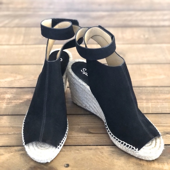 So good I had to share! Check out all the items I'm loving on <a href="/Poshmarkapp/">Poshmark</a> #poshmark #fashion #style #shopmycloset #viking #bdarlin #splendid: posh.mk/FzzOFxtkoBb