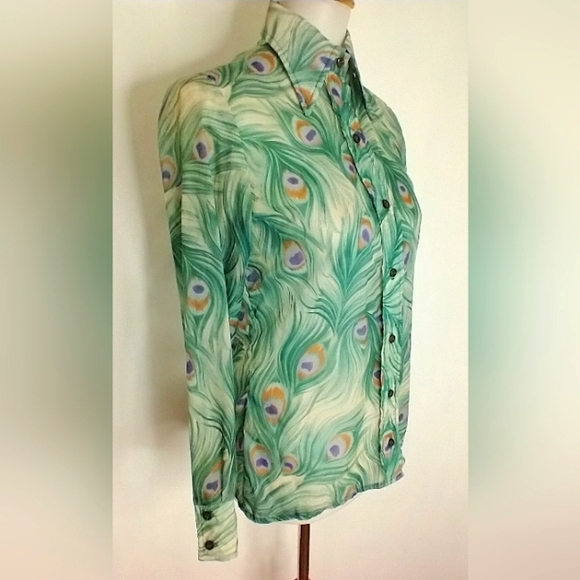 jazamina's tweet photo. So good I had to share! Check out all the items I'm loving on @Poshmarkapp #poshmark #fashion #style #shopmycloset #doerae #torrid #vintage: https://t.co/uaQM7YQ5oL https://t.co/Hfp9c4vW3q