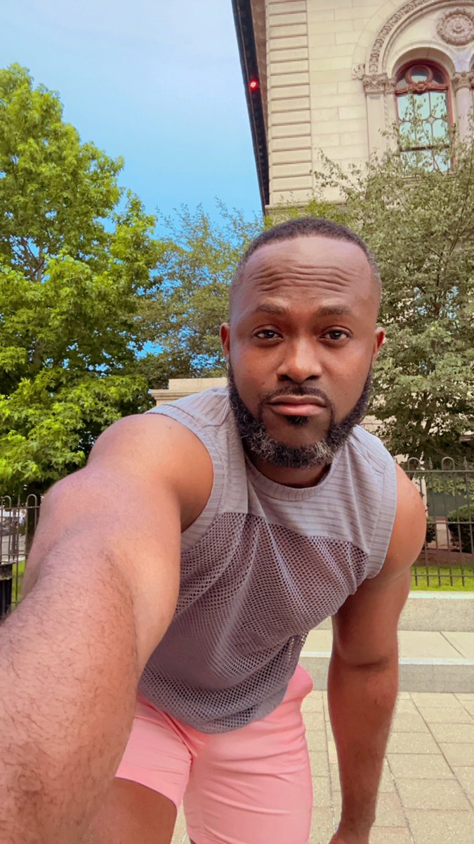 kachi_nna's tweet photo. Cheers to 37 ..
It’s my #birthday 
#black #gay #stillaboy https://t.co/bZdg2MaKii