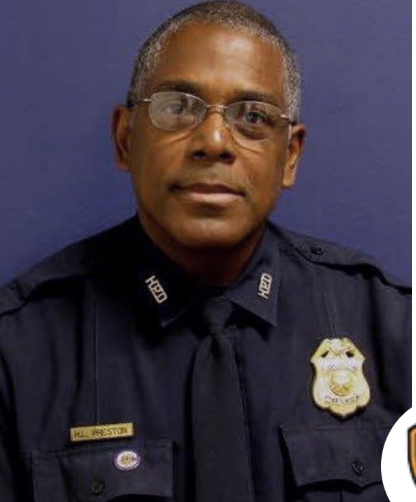 HoustonTX's tweet photo. #hounews Today, @houmayor Turner and City Council voted to name a police substation in memory of Sgt. Preston. Sergeant Harold Preston was sworn in August 1979, serving this city for 41 years before he was fatally shot in October 20, 2020. https://t.co/F8X3zx4yCR
