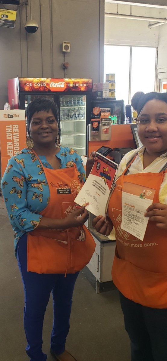 TanikaMagee's tweet image. Thank You SASM Sandra for recognizing our… 🗣️ can you say #TopPerformers Congratulations to Katie (K&amp;amp;B designer) and Mia (cashier) on becoming top performers driving #HDPP @Jacobhomedepot @2905Home @HDDistrict132