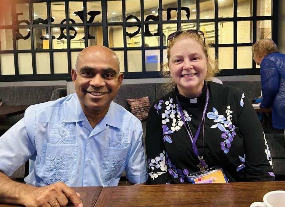 Conductor222's tweet photo. 1/3 I suppose I should catch up with #Baltimore #IAAL #ItsAllAboutLove conference photos…IT WAS GREAT! Yay #Episcopal Church and YAY #LOVE 💕 https://t.co/9LKFTcdmvl