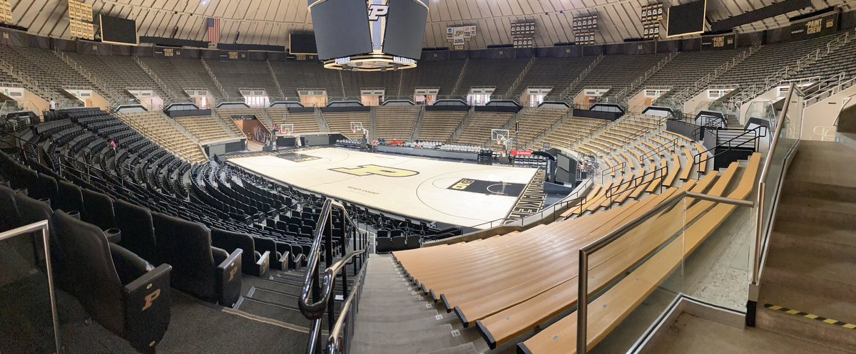 Had the opportunity to learn from one of the best in the business.  Thank you Coach Painter.  Enjoyed my time with the Purdue men’s basketball team today. https://t.co/68ft8iP5pa