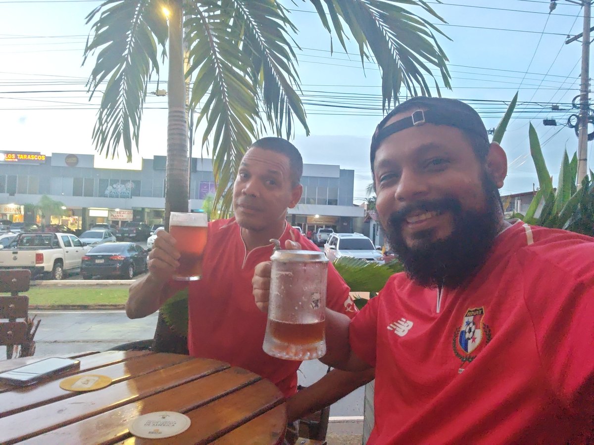 josebfc's tweet photo. Hoy juega la selección https://t.co/2edNXc5QUr