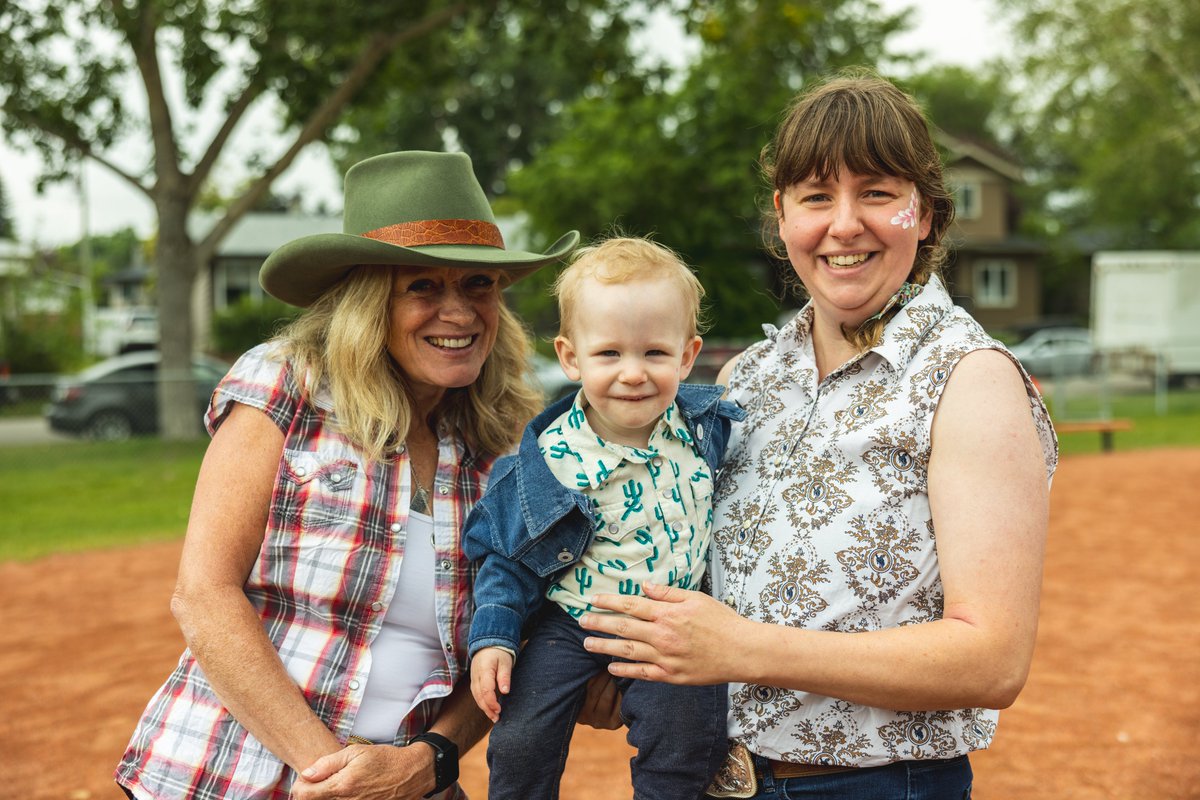 Calgary,

I head home from the Stampede tomorrow but will be back very soon, of course.

Other Alberta NDP MLAs will continue to attend events in your communities this weekend and all summer long.

We are energized by your passion and your ambition for the future of Calgary. 🧵