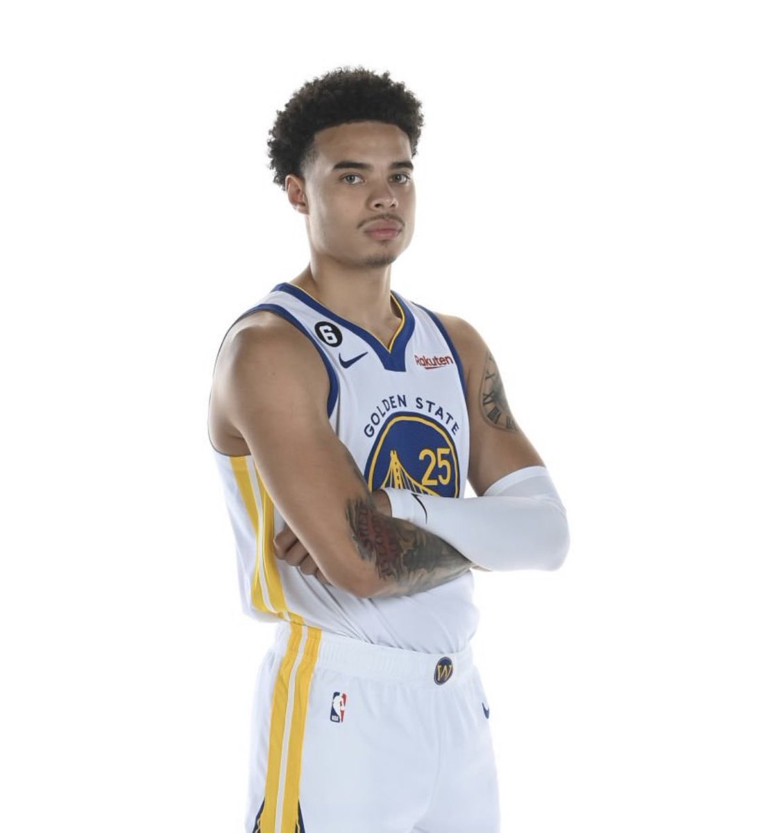 GoIdenState's tweet image. Lester Quinones through 5 summer league games:

- 23.4 PPG
- 45/41/78 splits 
- 60% true shooting 
- +33 plus-minus

He’s attempted more 3s than anyone else at summer league and is making 41% of them 👀

(via @TheLeadSM)
