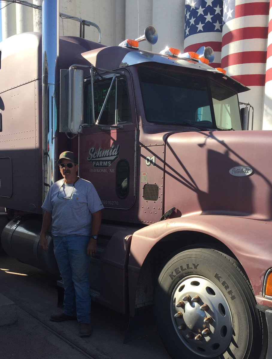 FVCLupeC's tweet photo. Dan Schmid was our first load of wheat for 2023. Thank you for your dedication to the coop!! https://t.co/G2pwTJOFmu