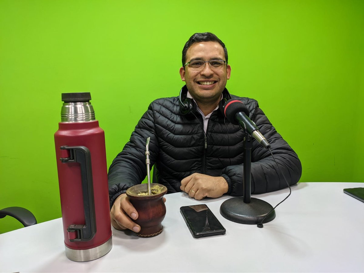 780AM's tweet photo. 🔴𝗔𝗟 𝗔𝗜𝗥𝗘 | Ya arranca #ElProductor🧑🌾🇵🇾
🌬️Llegó el fresquito y @Edgartosbri te trae como siempre todo lo que debes saber del Agro, la industria y la ganadería, hasta las 21:00⏰
📻Escucha https://t.co/YLhIUV11iK #780AM https://t.co/wybZsLEVIQ