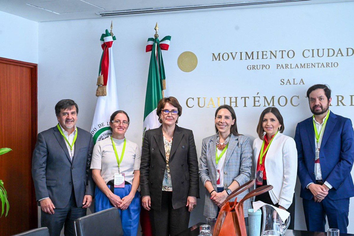 PatriciaMercado's tweet photo. En una muy buena plática con representantes de la Comisión Nacional de Bienestar e Inclusión Social de @Coparmex coincidimos en que el sector empresarial, de la mano de los gobiernos, también puede hacer mucho por los cuidados que requieren las familias de las y los trabajadores.

Estuvimos pensando alternativas alrededor del tema y también sobre una propuesta muy interesante de economía solidaria.