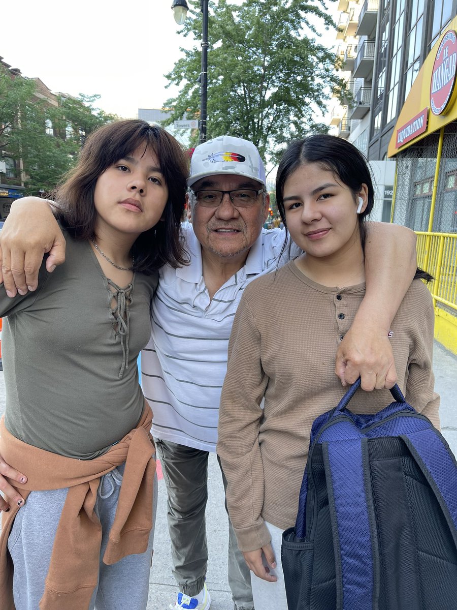 csnowboy's tweet photo. Surprises are awesome sometimes, walking on St. Catherine’s and I see my granddaughters… they totally made my day…. ❤️❤️ https://t.co/kb4k3uiDai