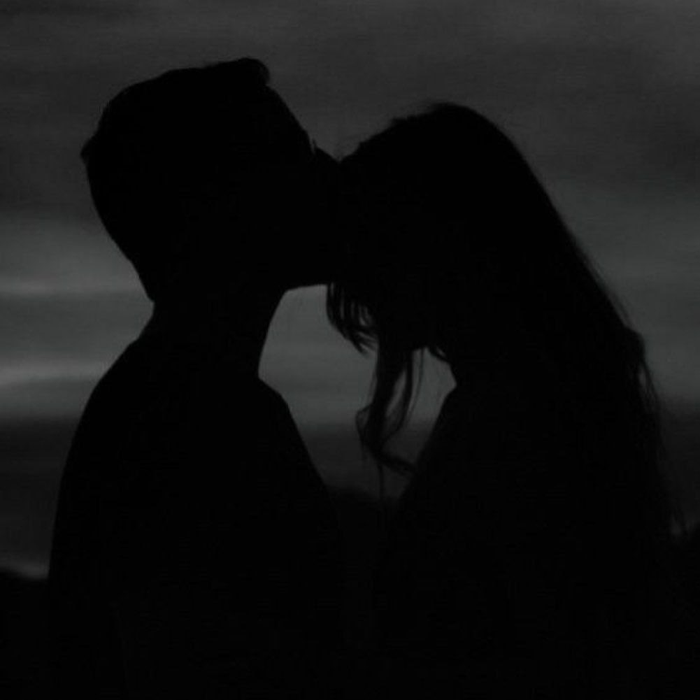 حظّك حُلو لمايكون عندك شّخص 
يصنع إبتسَامتك فُوق همك 
يحلِي لك المُره ويكون رضَاك ♥️✨