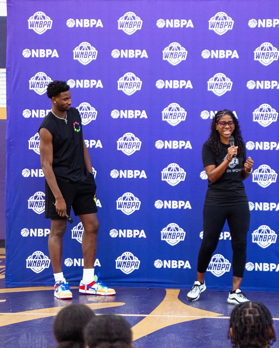NBPA VP @jarenjacksonjr stopped by the inaugural @TheWNBPA camp to show his support for the campers, his sisters in the W, and his mom, WNBPA Executive Director Terri Carmichael Jackson 💜   #BetOnWomen