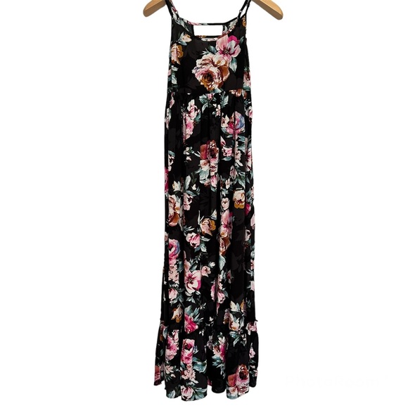 mopritt08's tweet photo. So good I had to share! Check out all the items I'm loving on @Poshmarkapp from @courtneyvolek #poshmark #fashion #style #shopmycloset #tedbakerlondon #agadrianogoldschmied #bandofgypsies: https://t.co/aEIaCcVDFF https://t.co/GOAT1cjwQm