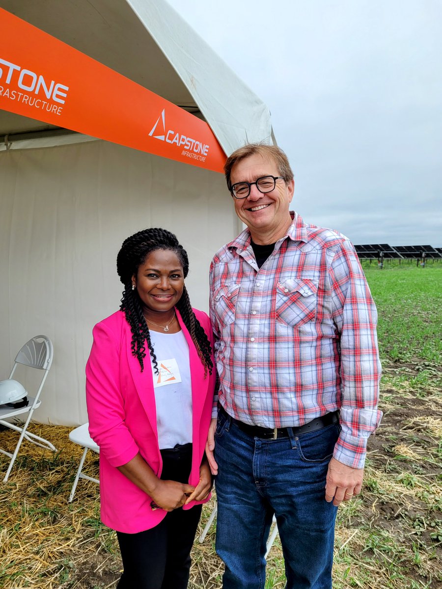 KunbiAdetona's tweet photo. Had a great time at the ribbon-cutting ceremony for two solar projects in AB! Met the @CapstoneCSE team and toured the facility. Also had the honour of meeting Minister Jonathan Wilkinson @JonathanWNV &amp; Assistant Deputy Minister Jeff Labonte. #renewableenergy #NRCan https://t.co/22KLrpWiIs