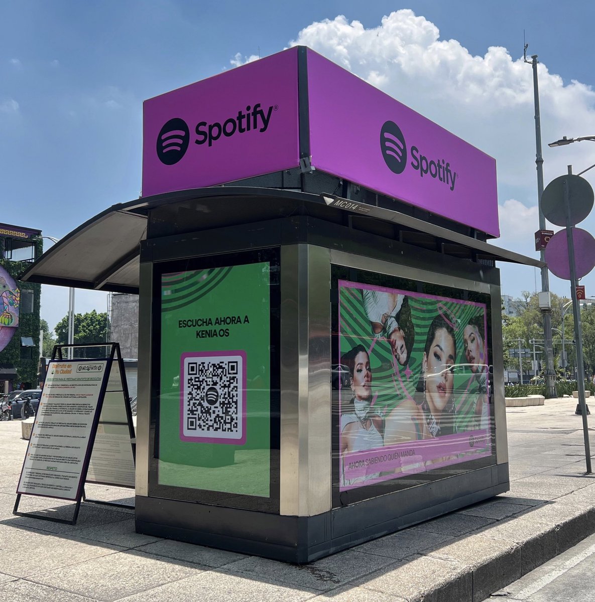 KeeniaStats's tweet photo. Ahora sabiendo quién MANDA! publicidad de @SpotifyMexico para @KeniaOS en las calles de CDMX. https://t.co/jF2oEuG8FS
