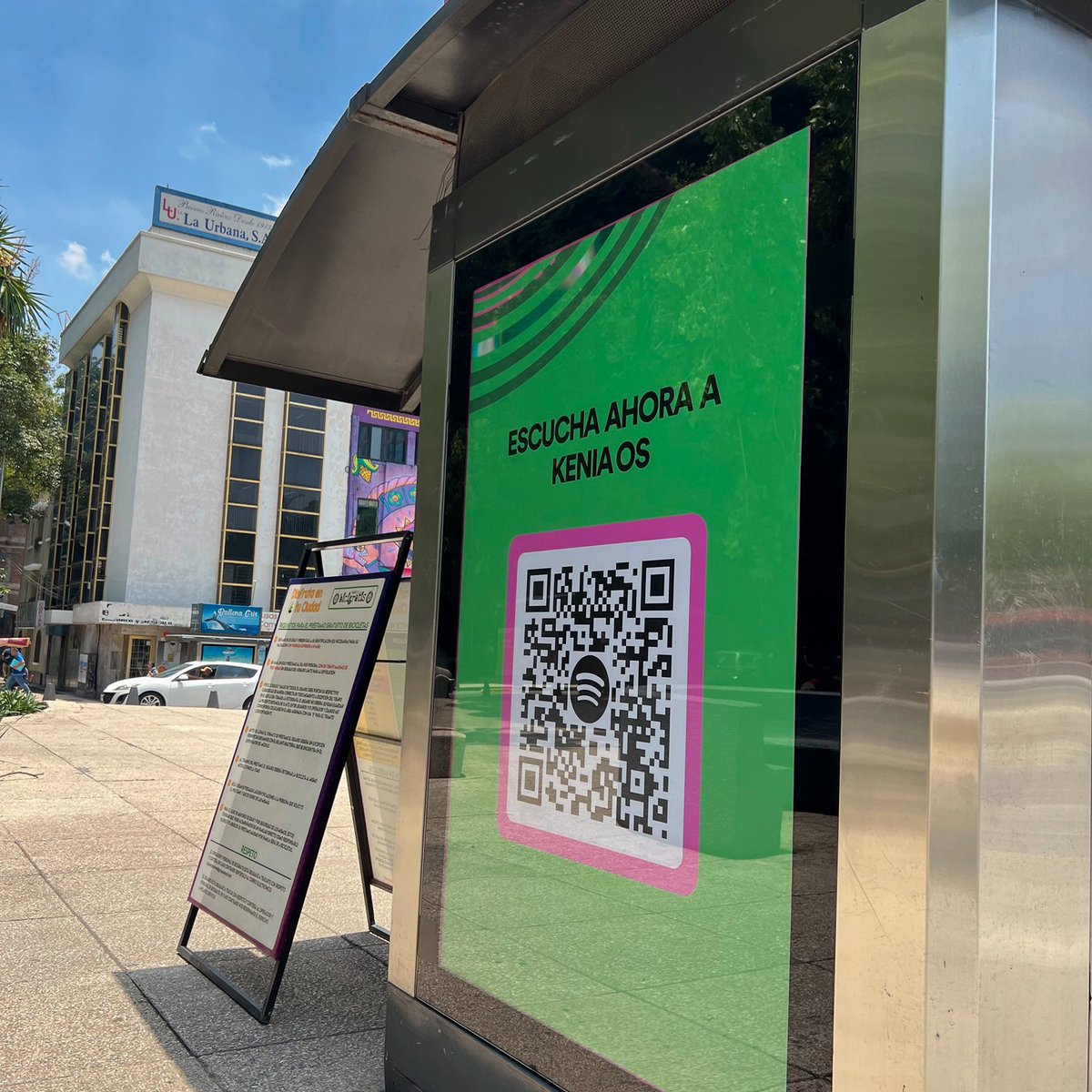 KeeniaStats's tweet photo. Ahora sabiendo quién MANDA! publicidad de @SpotifyMexico para @KeniaOS en las calles de CDMX. https://t.co/jF2oEuG8FS