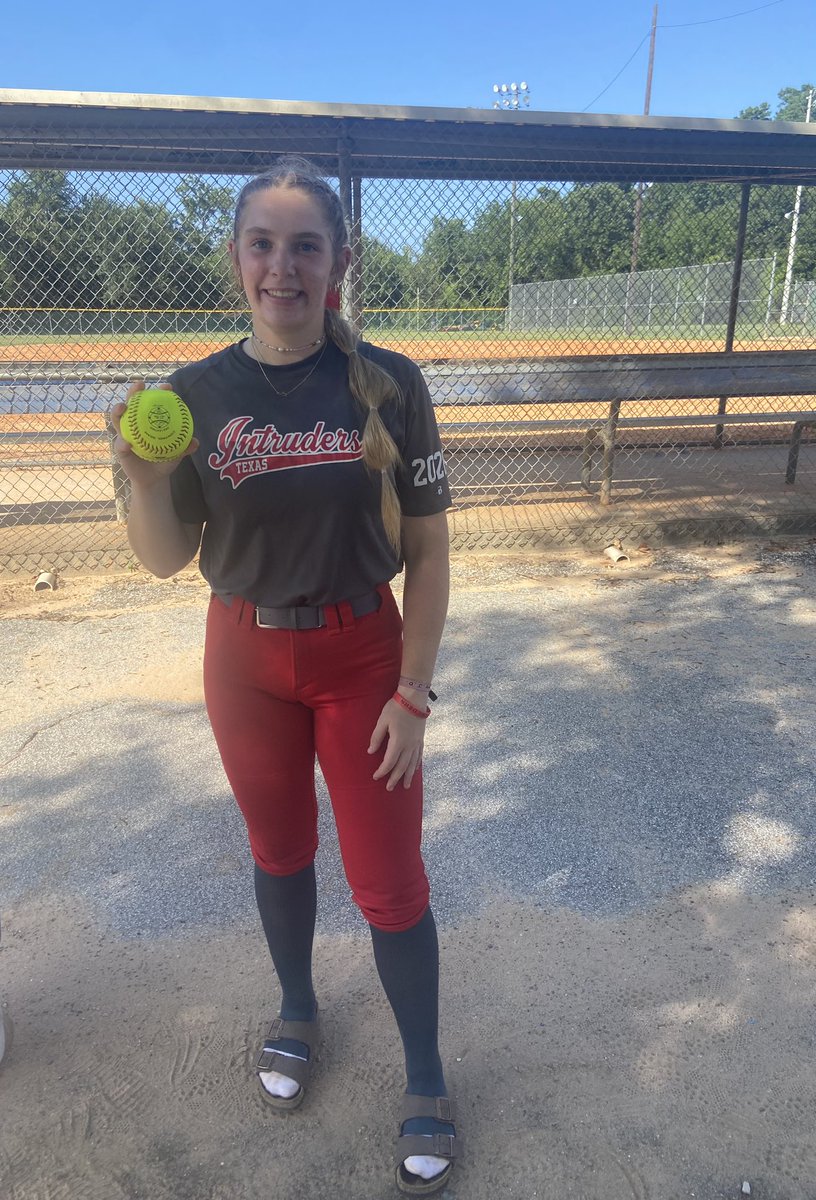 TX CF Intruders Gold tweet media