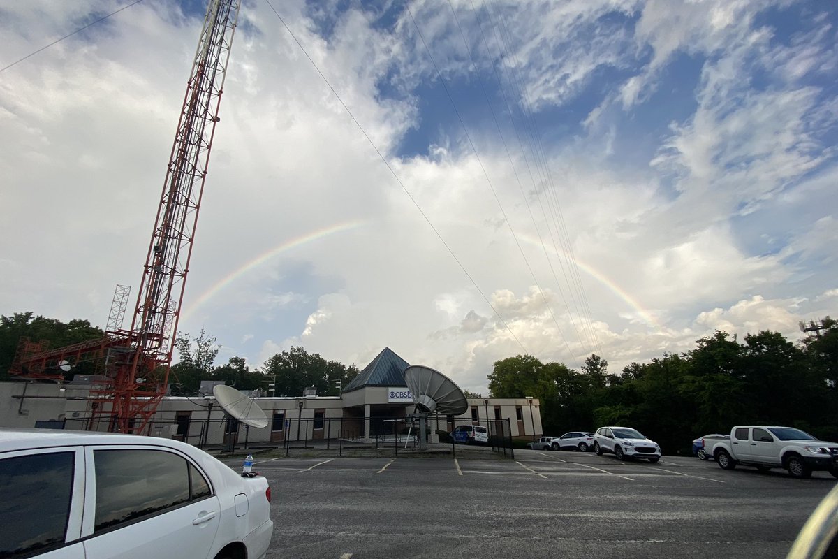 MM_Nakashima's tweet photo. Full rainbow over the station this evening after a pop-up thunderstorm! 🌈⚡️ https://t.co/fknuruyTjh