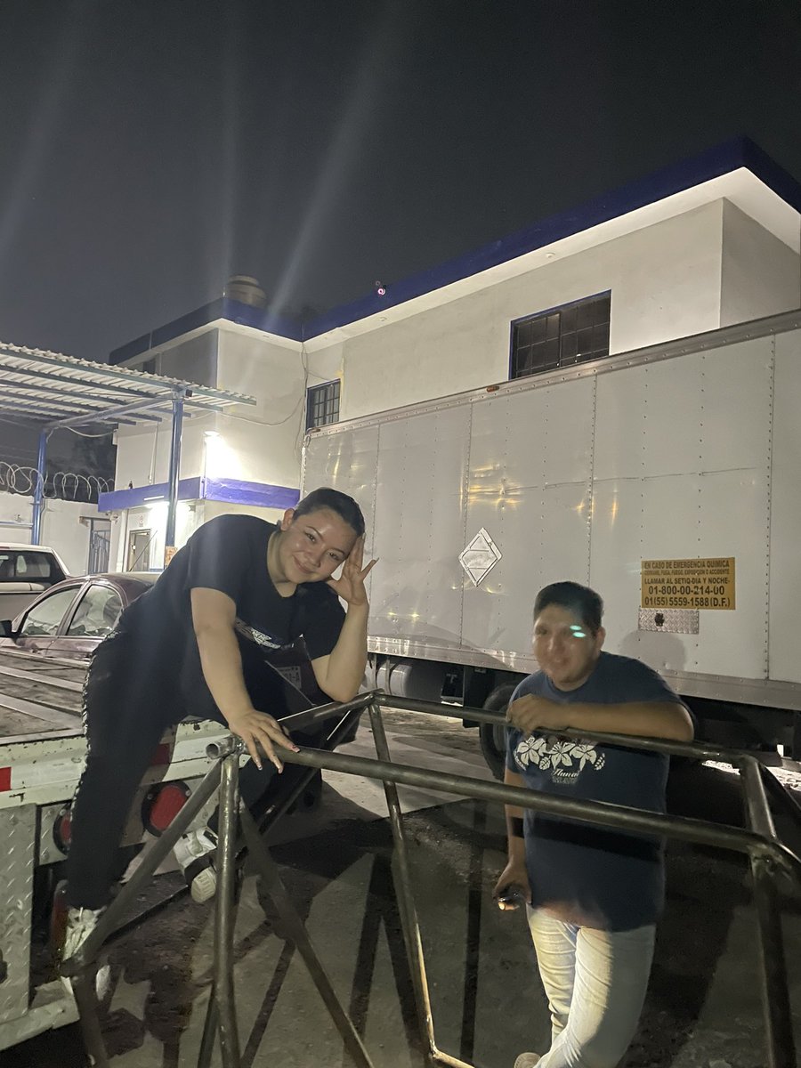 GraecusQueenZ's tweet photo. Hace un año aventé el chasis del carro desde un camión y se descuadró todo y nos tardamos un mes en arreglarlo. Momentos que me mantienen humilde dentro de TigreMotors https://t.co/1ltXYdEst3