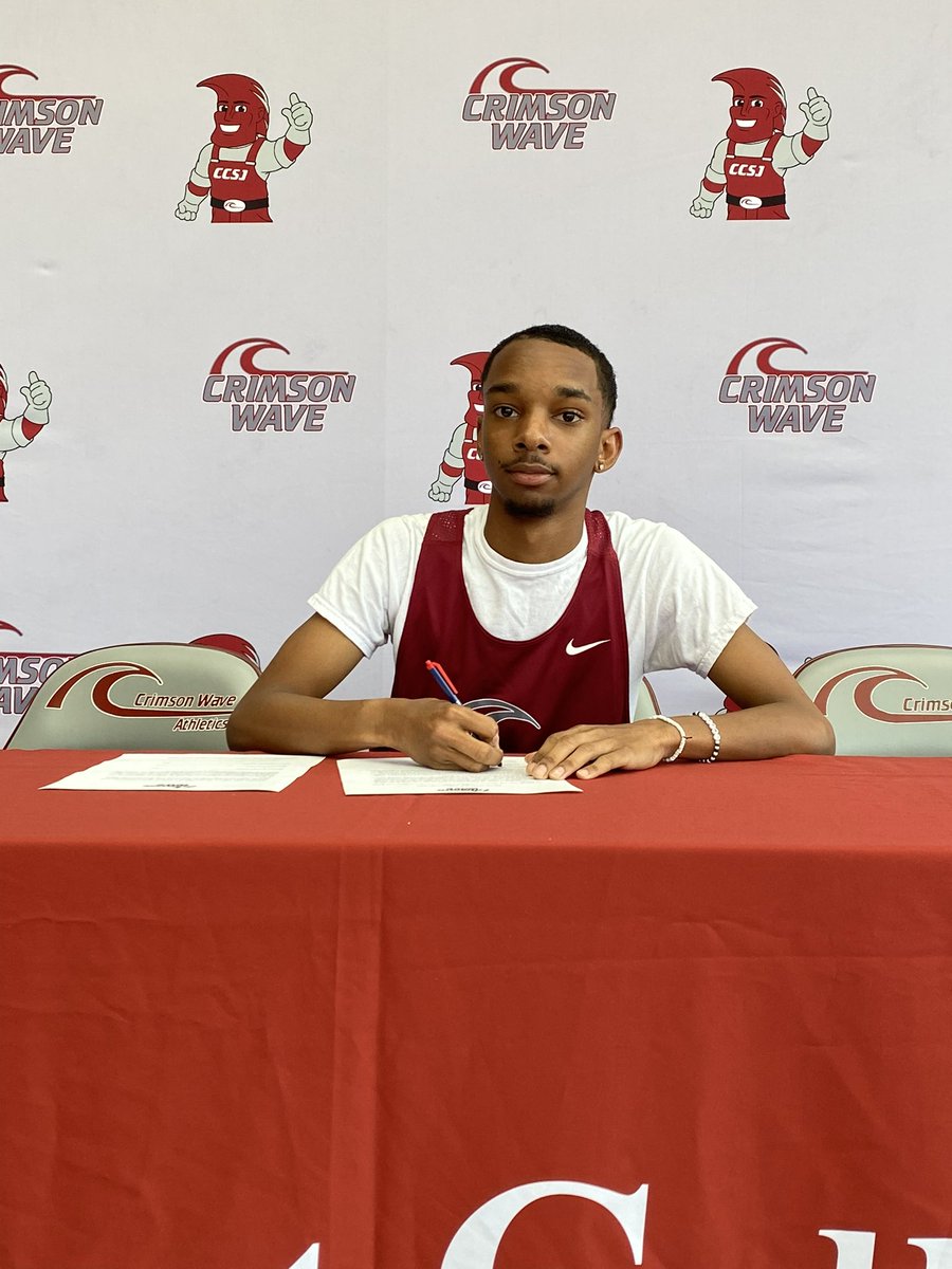 CoreyBa36206485's tweet photo. Please welcome Matthew Hutcherson to the Wave Family. Let’s go what a great year recruiting. We are building this program. https://t.co/UpkG3TKXpd