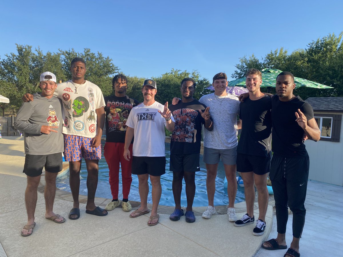 Great night hanging out with the Q’s‼️

#TakeBackTexas