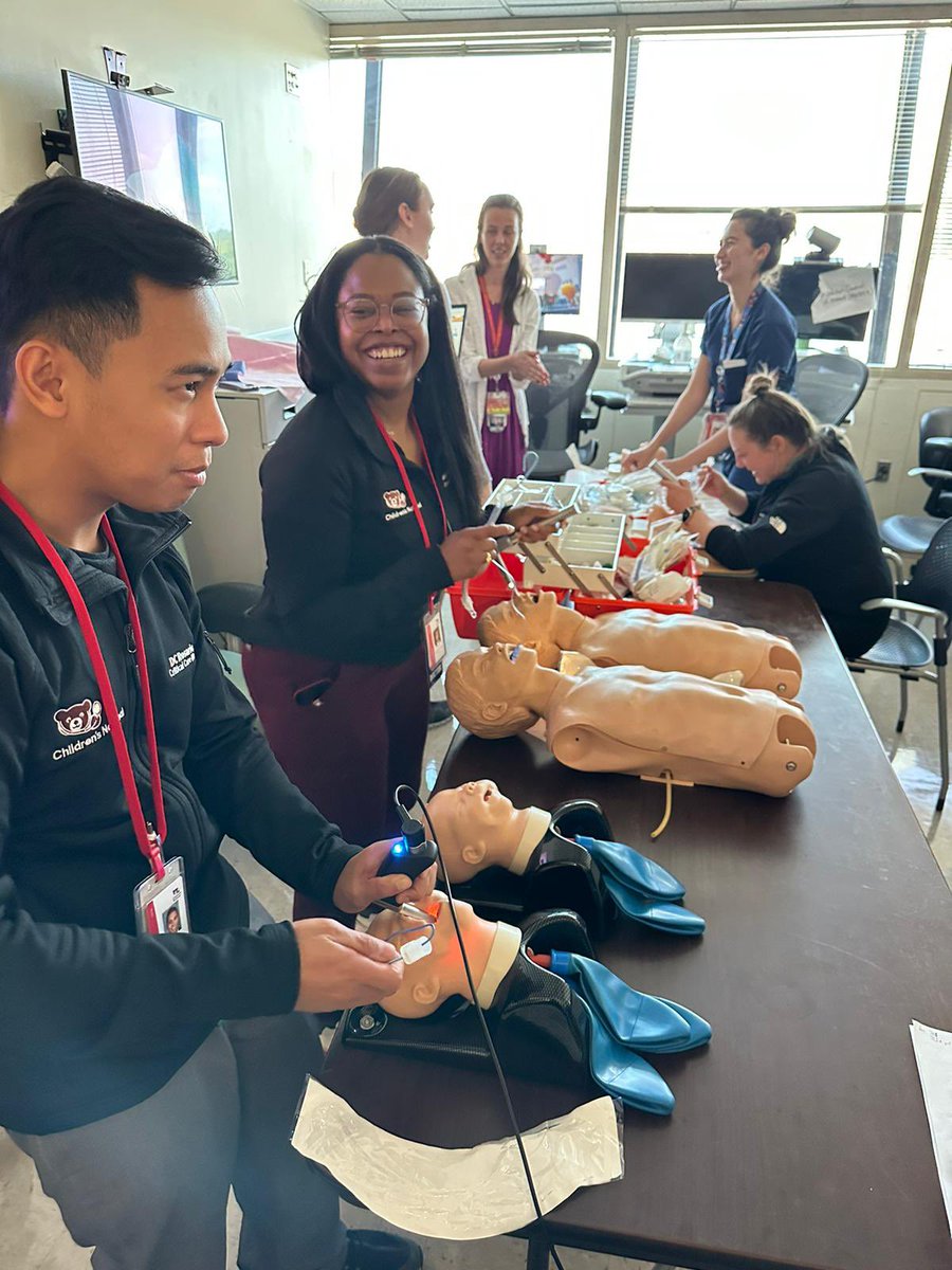 DCpicufellows (@dcpicufellows) on Twitter photo Welcoming our new first-year CCM fellow class with some procedural education! <a href="/ChildrensNatl/">Children's National Hospital 🏥</a>
Pointy end toward patient! Welcoming our new first-year CCM fellow class with some procedural education! <a href="/ChildrensNatl/">Children's National Hospital 🏥</a>
Pointy end toward patient!