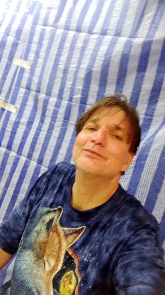 jonschi74's tweet photo. @daisyfavorl i am real, life goes by.. https://t.co/WWpMh4RNZc