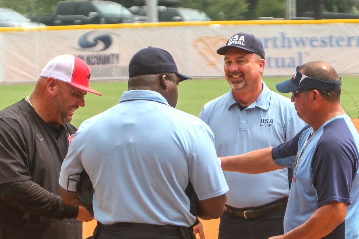 USASoftball's tweet photo. 𝐓𝐡𝐚𝐧𝐤 𝐲𝐨𝐮, 𝐛𝐥𝐮𝐞 👕

Joining us from 𝘤𝘰𝘢𝘴𝘵-𝘵𝘰-𝘤𝘰𝘢𝘴𝘵, shoutout to our #USASoftball umpires for helping to make the 2023 #JOCup 𝘶𝘯𝘧𝘰𝘳𝘨𝘦𝘵𝘵𝘢𝘣𝘭𝘦 🤝 https://t.co/vqOn5Yiraq