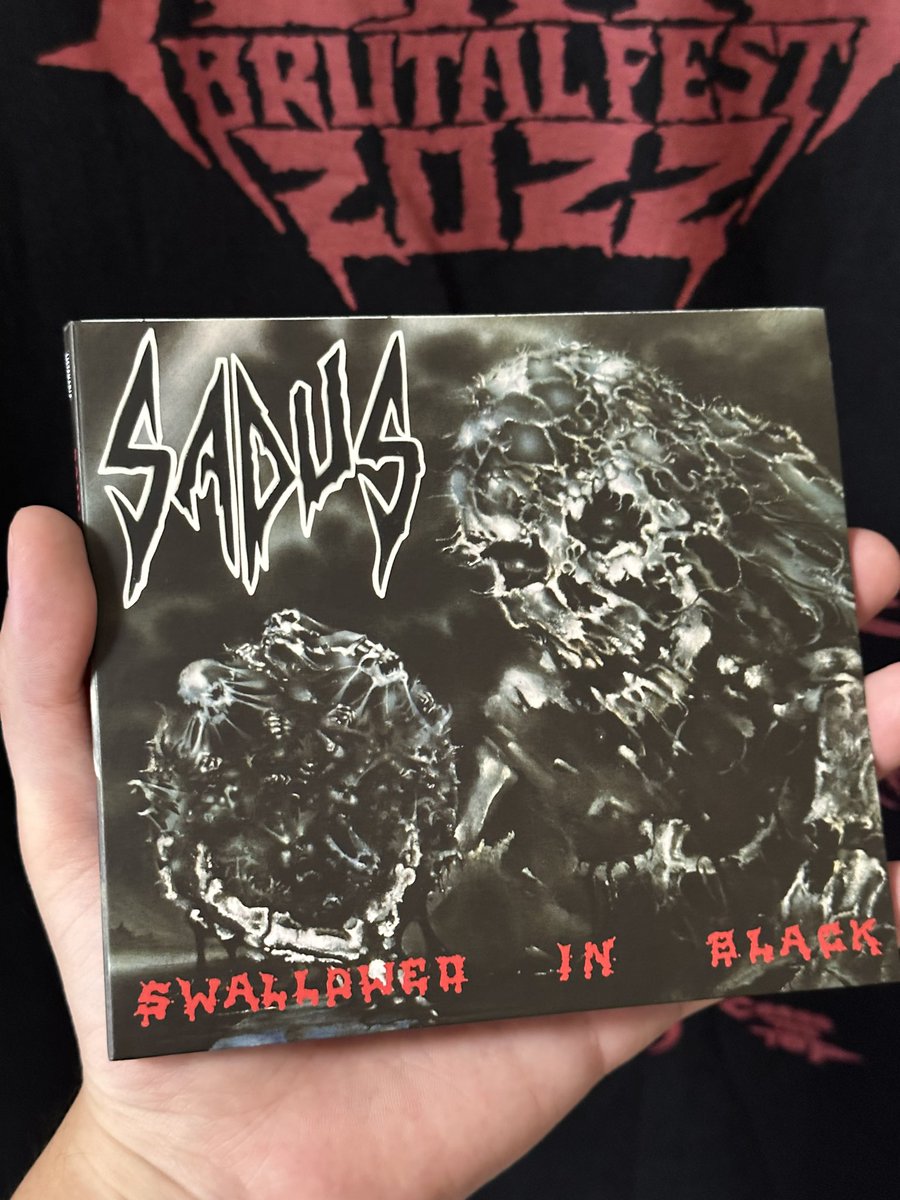 shishineko44225's tweet photo. #Nowplaying
#SADUS
#SWALLOWEDINBLACK
今日もヘヴィメタル聴いて、ジメジメ不快な気分を吹っ飛ばしてイキやしょう🤘🏻
先ずは、昨日S.A.MUSICから届いたUSデスラッシュメタルバンドの極悪盤からイクゼ😈 https://t.co/tfB12DrnaL