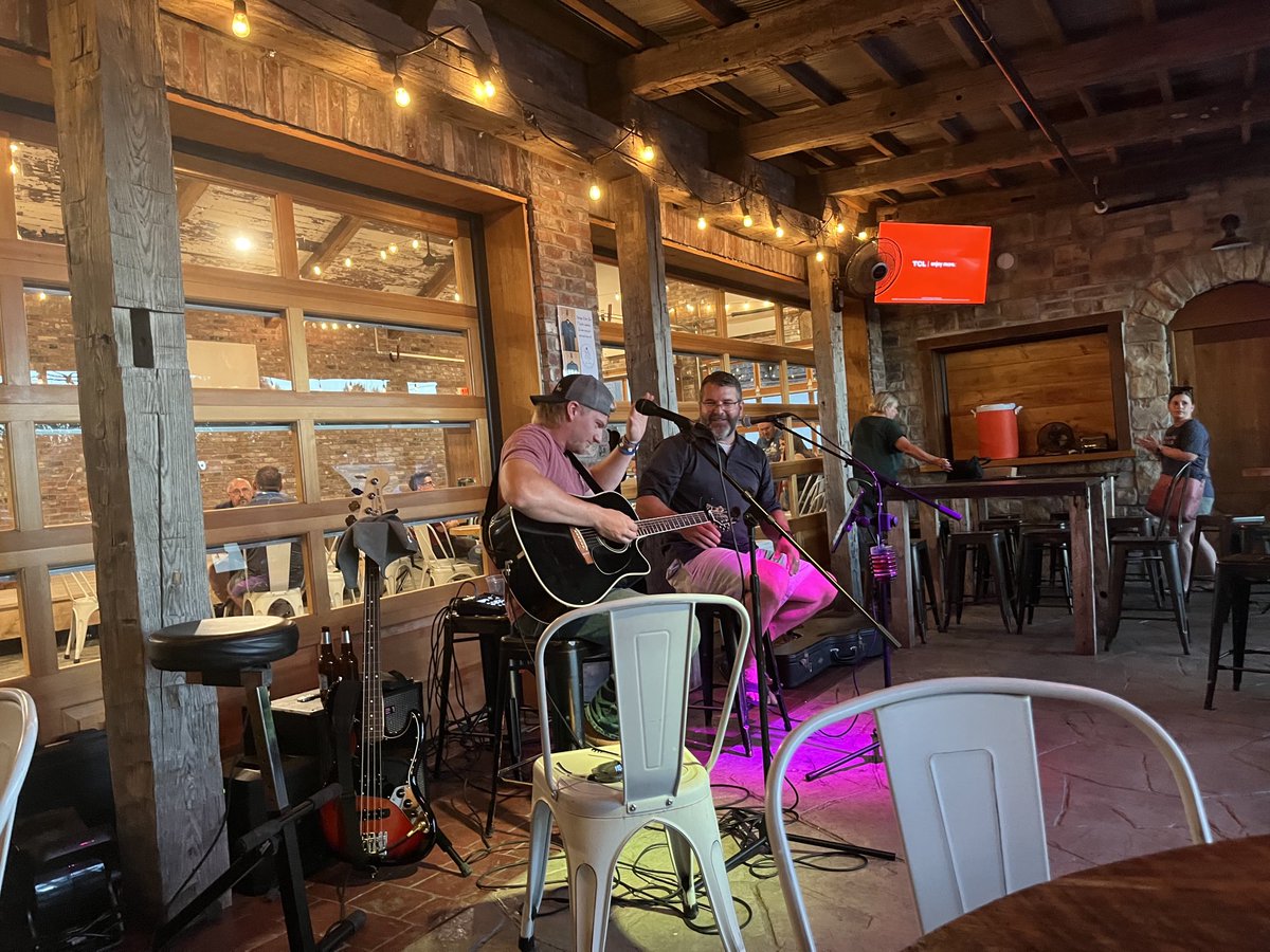 LynneMi11's tweet image. Stage time for ⁦@iammaxmitchell⁩ Great job!