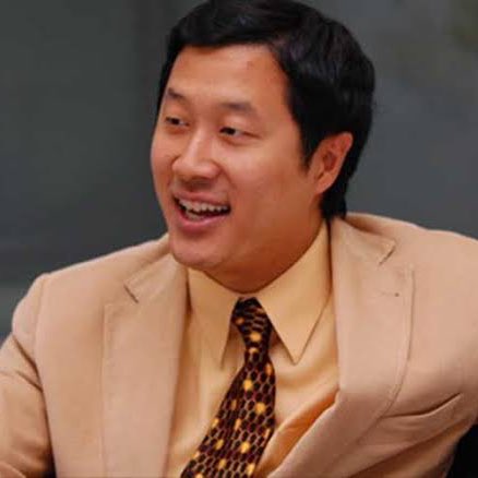 DiscussingFilmT's tweet photo. M.L. Nattakorn Devakula will play Perry White in Zack Snyder’s #Superman Film Remake, in theaters 11 July 2025. https://t.co/25qg4CcLfF