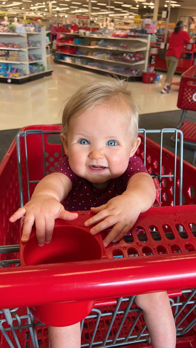 Claire King tweet media