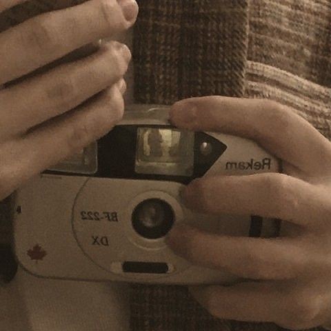 shuaverso's tweet photo. soonhoon o.s | S00ny0ung tiene que ir a la guerra y Jih00n no sabe si va a volverlo a ver https://t.co/m3RMbb05oO