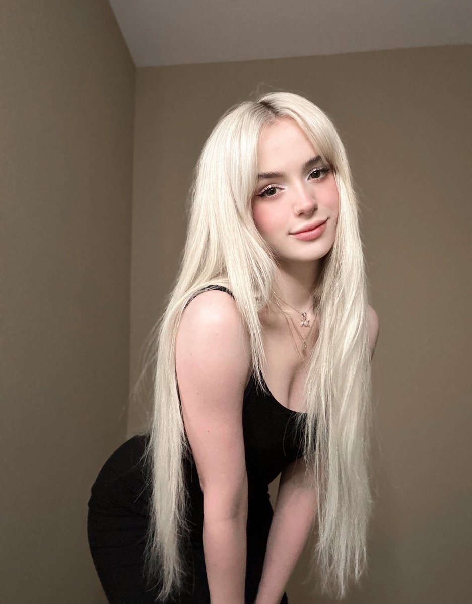 KhaleesiBB ☽ ☾ on Twitter: "live on Twitch 🦇 http://twitch.tv/KhaleesiBB"