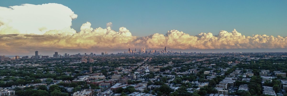 LukeK_dev's tweet photo. Epic storm. Hope everyone is ok. https://t.co/3bqCnrEHQz