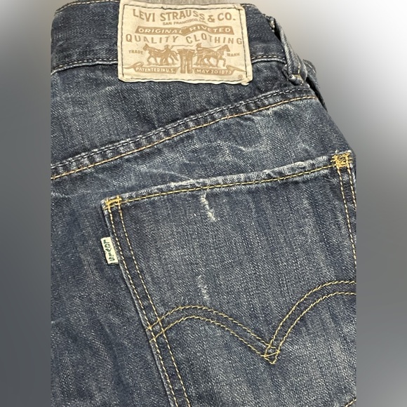 So good I had to share! Check out all the items I'm loving on <a href="/Poshmarkapp/">Poshmark</a> from <a href="/sedimentapparel/">Sediment</a> #poshmark #fashion #style #shopmycloset #urbanoutfitters #line #levis: posh.mk/XwwNBPC7nBb