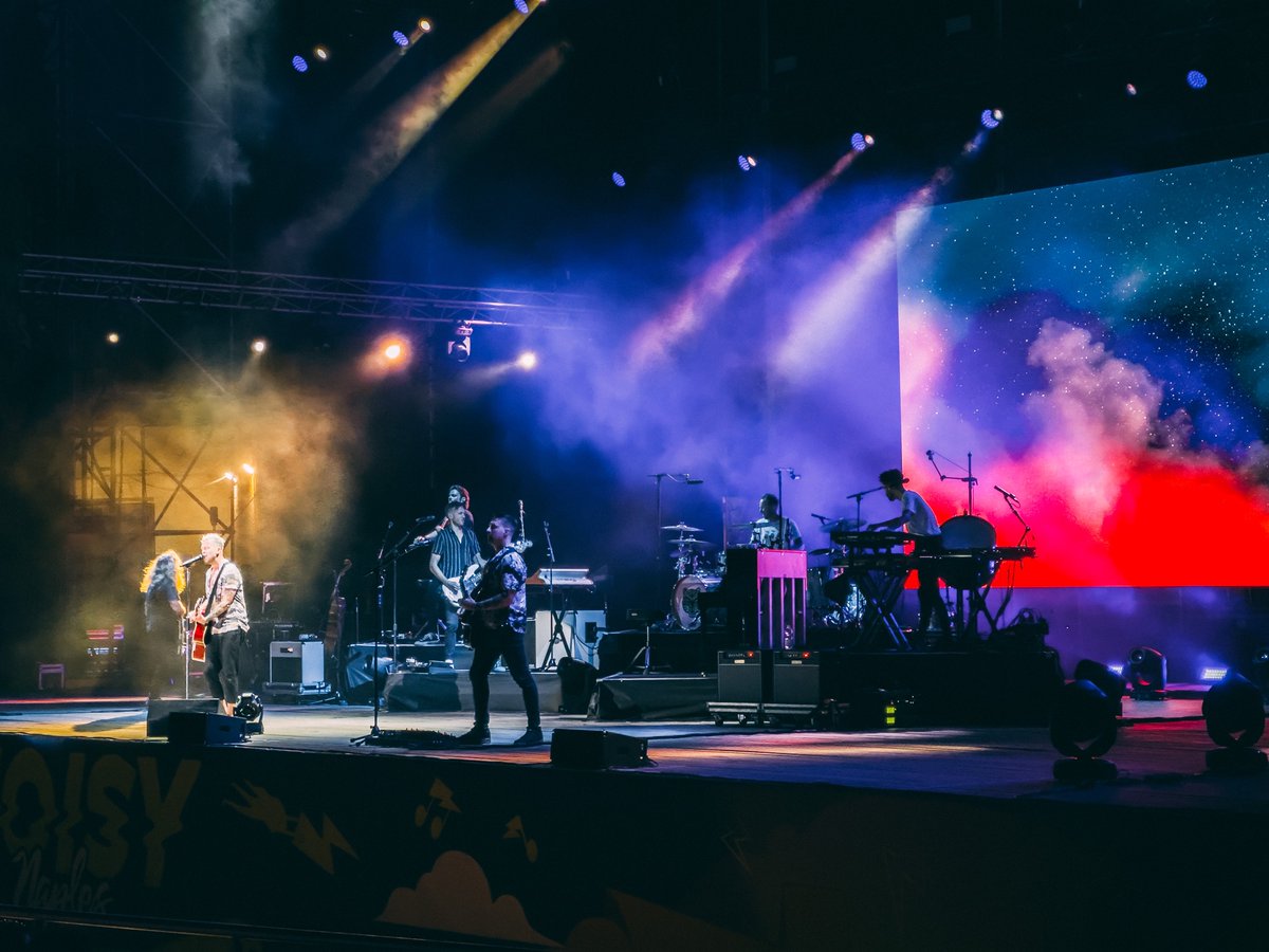 Francescoponty's tweet photo. But what live performance did we see? But what voice does he have? But how good are they? @OneRepublic 🤩👏  #OneRepublic #live #Naples https://t.co/dY6Kun4yQh