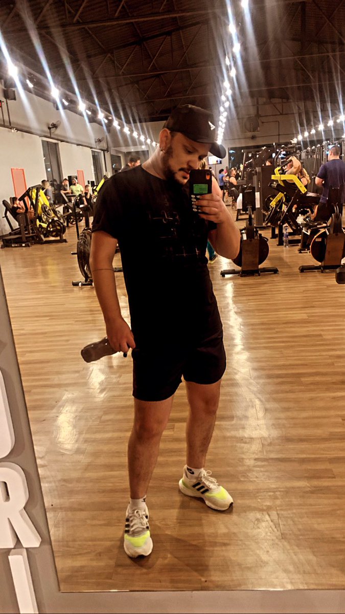 DenerFelipe09's tweet photo. 😨🥰 https://t.co/bwk2lDB79d