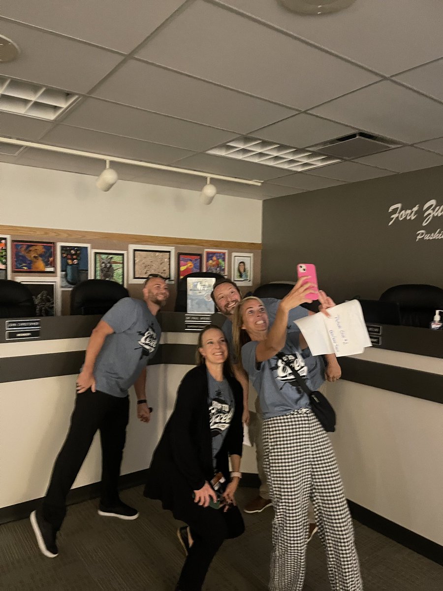 EGruntman5's tweet photo. Check out these amazing leaders joining the Fort! We are the lucky ones for sure! #Eastsideproud #alittlebitofwest #fortzumwaltstrong @LCEPeteJohnson https://t.co/imLomHHjAp