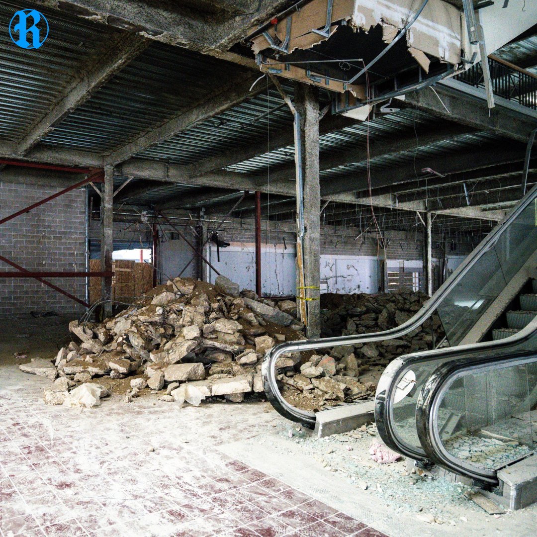 DMRegister's tweet image. Demolition of the former Kaleidoscope at the Hub building is underway. The demolition is the first step in a long-awaited $140 million skyscraper project that could come after years of uncertainty over the fate of the former mall and food court.

Details: bit.ly/44I140k