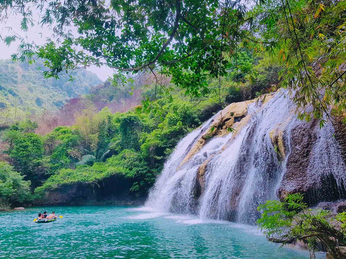 vietnamtravel20's tweet photo. The untouched beauty of Ta Puong Waterfall.
Ta Puong Waterfall stands out with its towering waterfall system and expansive lakes, offering an unforgettable experience for travelers.
Check out Sao La Tours at >> https://t.co/pJZjG7xoan
#Saola_Tours #Tour_Travel #Traveling_Service https://t.co/fkXHgOR6UV
