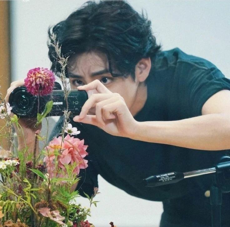 I love you so much and I never want you to forget that. I hope that we can be together forever and ever. Please stay with me

Happy 2nd Monthsary, my other half! 💕